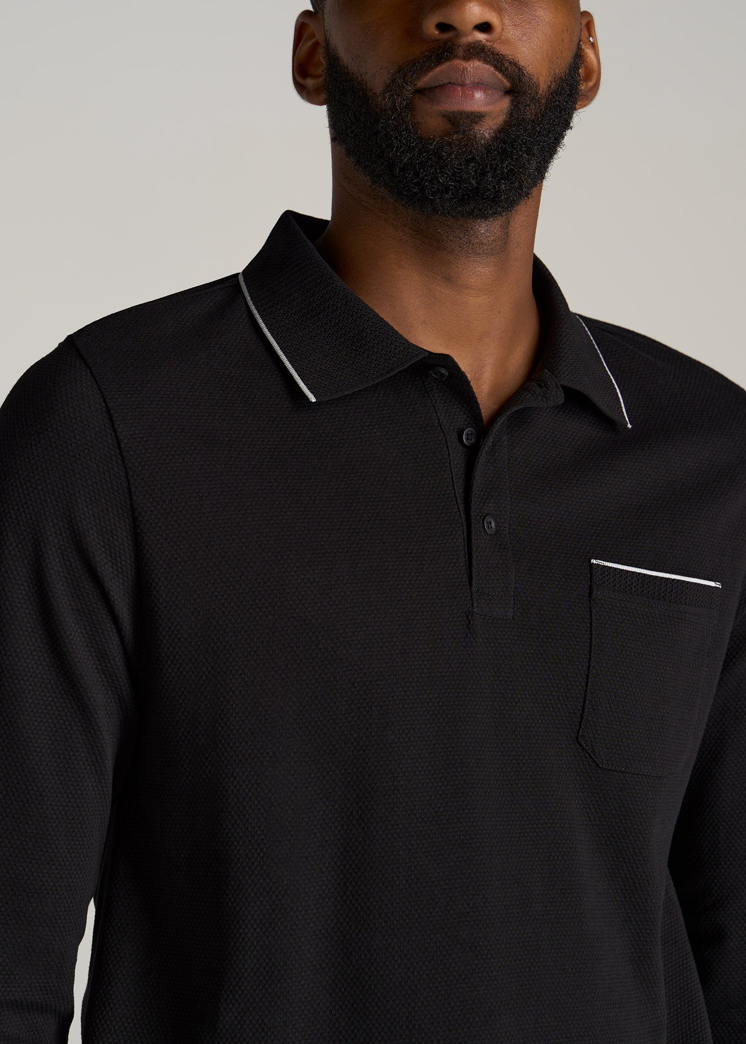       American-Tall-Men-3-Button-Placket-Polo-Shirt-Black-and-White-detail