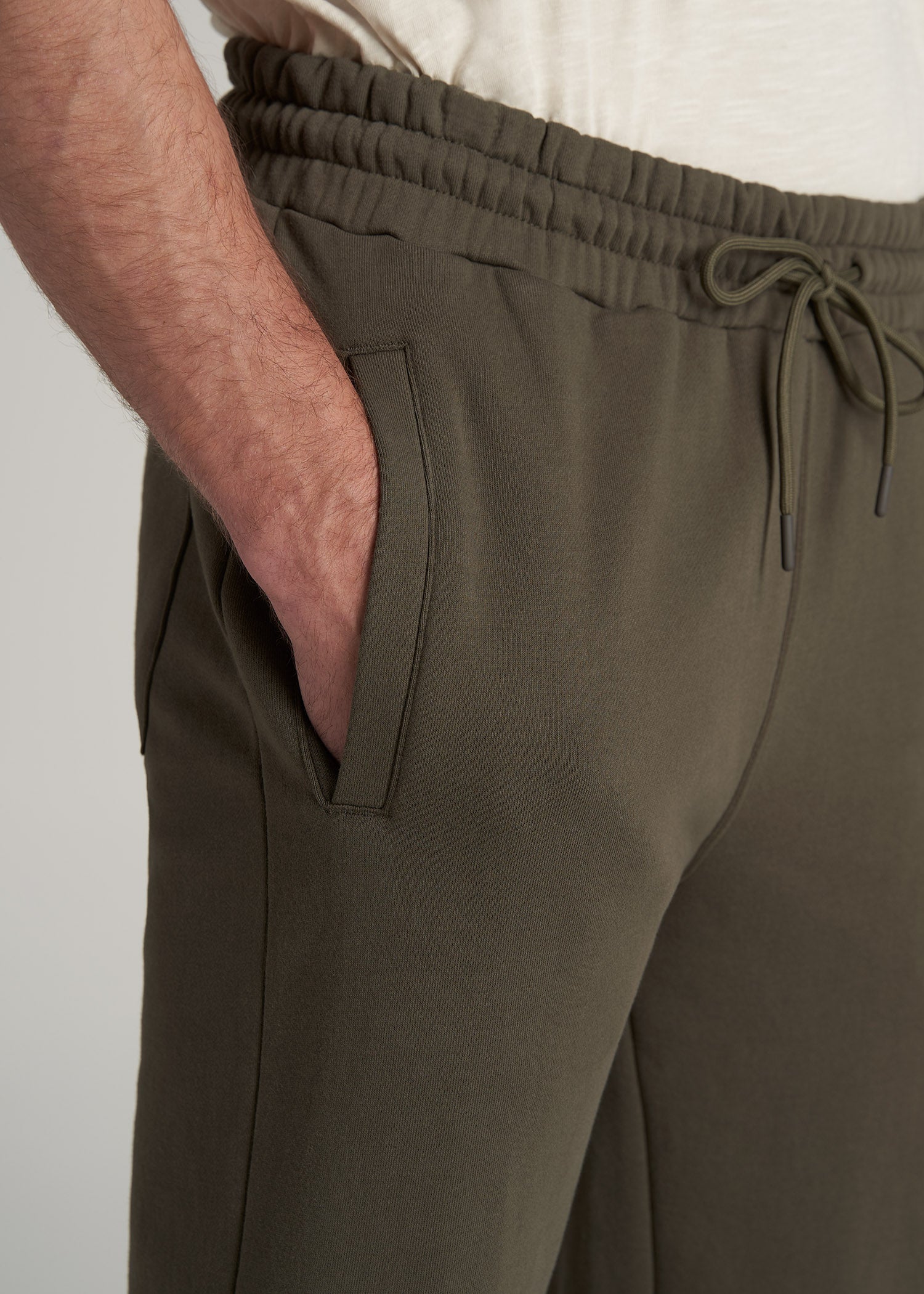    American-Tall-Men-Fleece-Sweatpants-Elastic-Bottom-Camo-Green-detail
