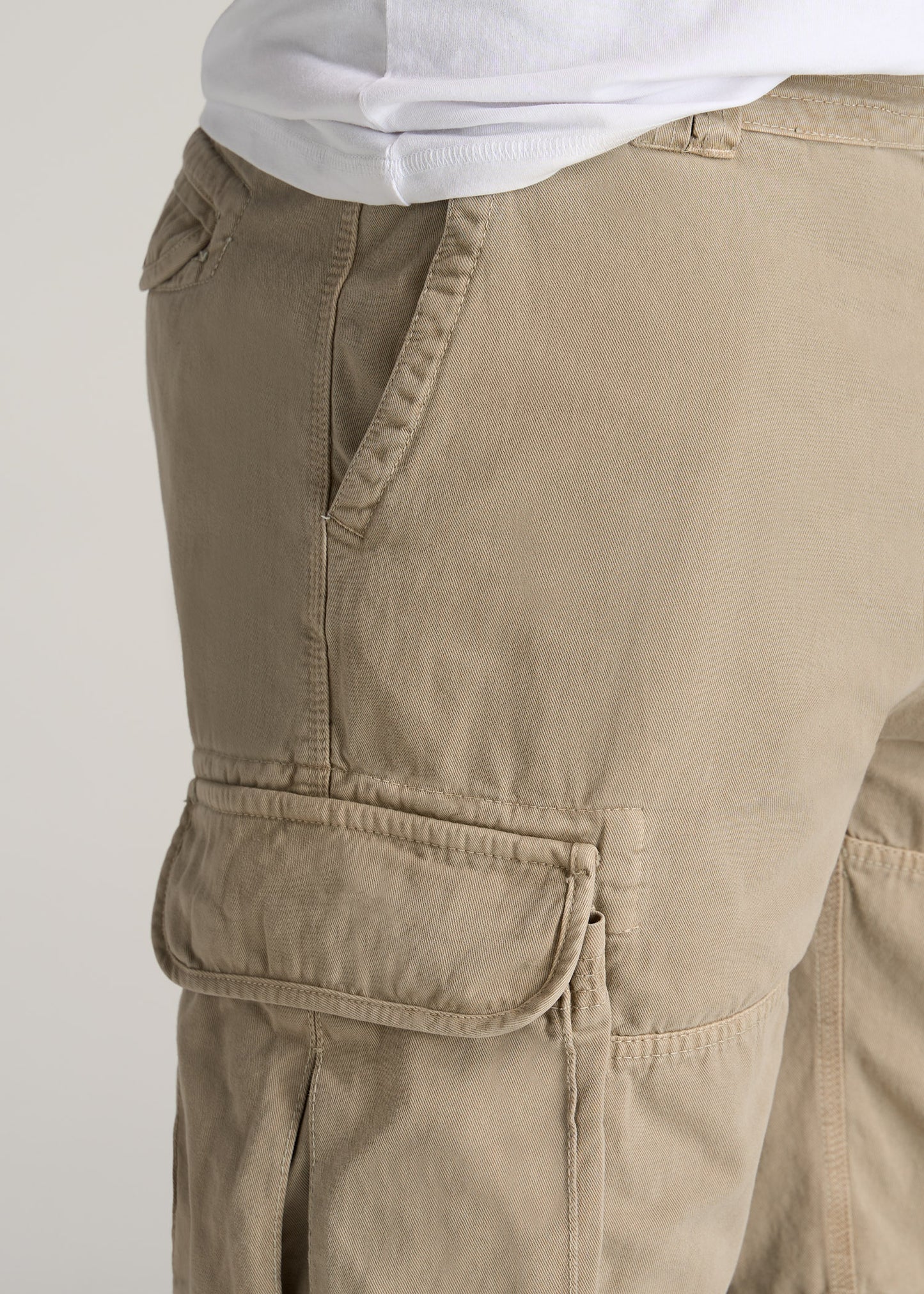    American-Tall-Men-LJ-Cargo-Pocket-Shorts-Vintage-Buck-detail