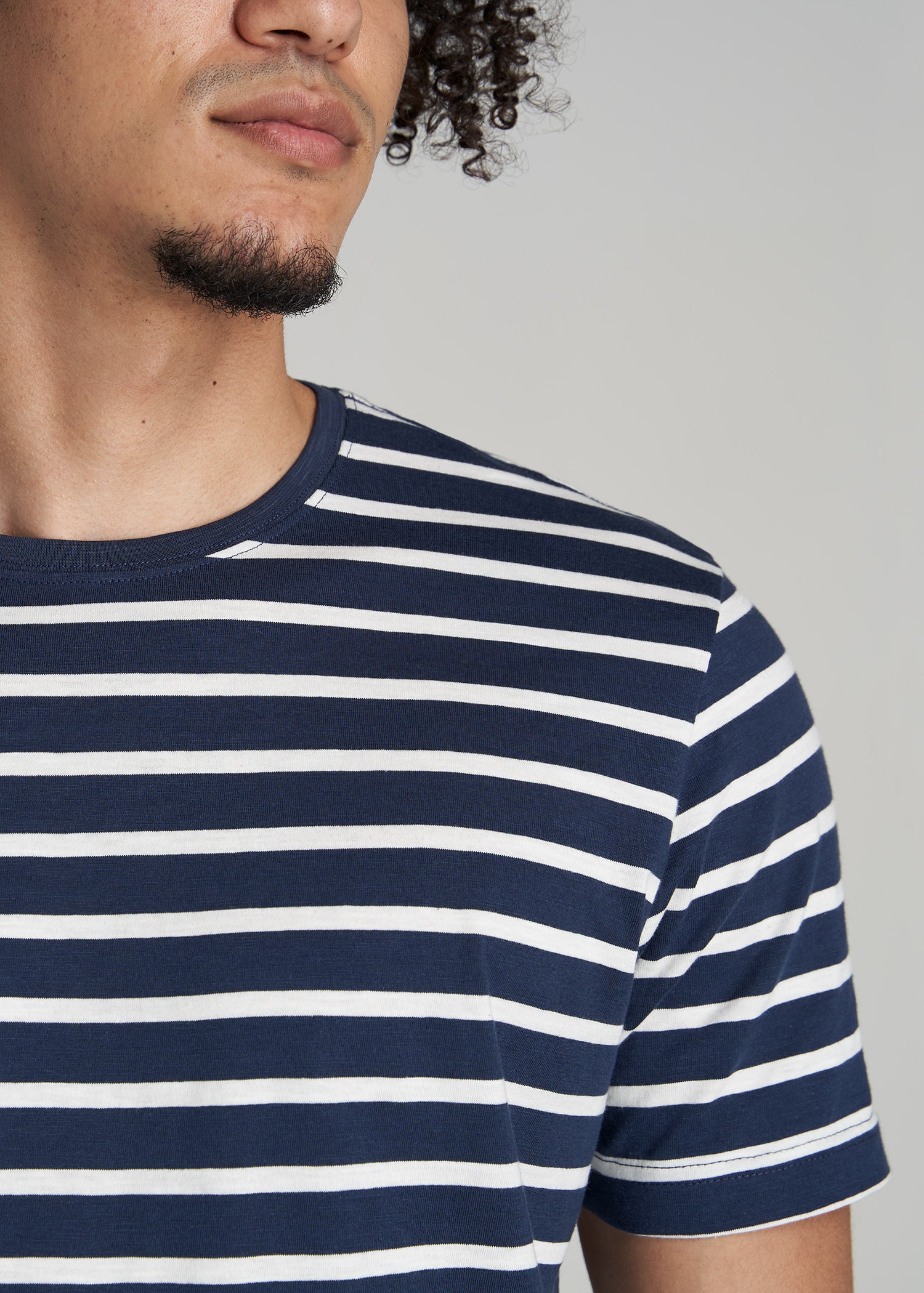    American-Tall-Men-Striped-Tee-Navy-White-Stripe-detail