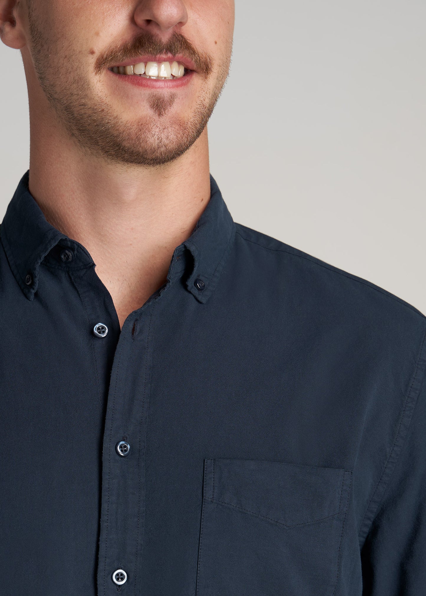    American-Tall-Men-Vintage-Wash-Oxford-Shirt-Timber-Navy-detail