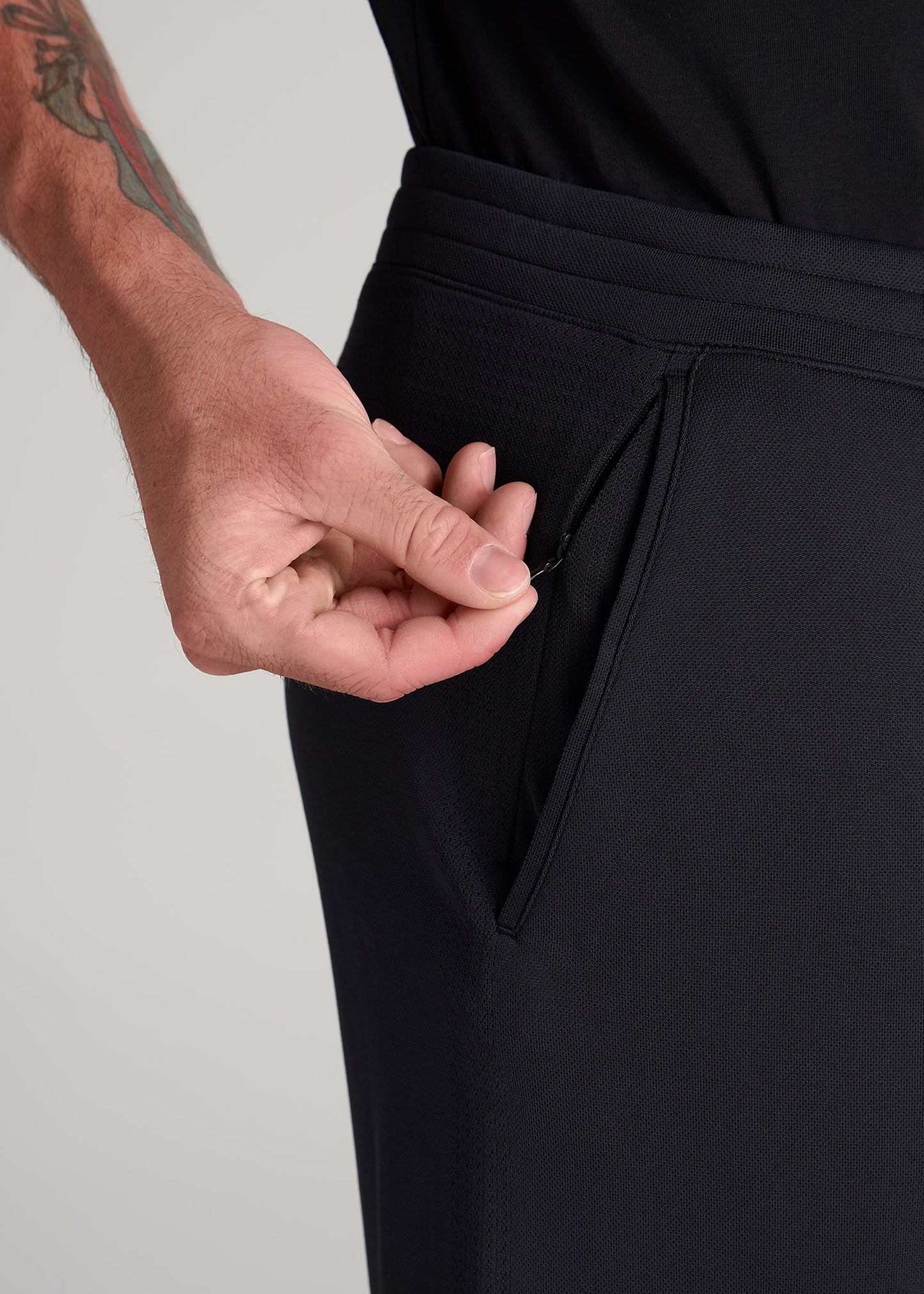    American-Tall-Men-Zip-Bottom-Performance-Pant-Black-pocket
