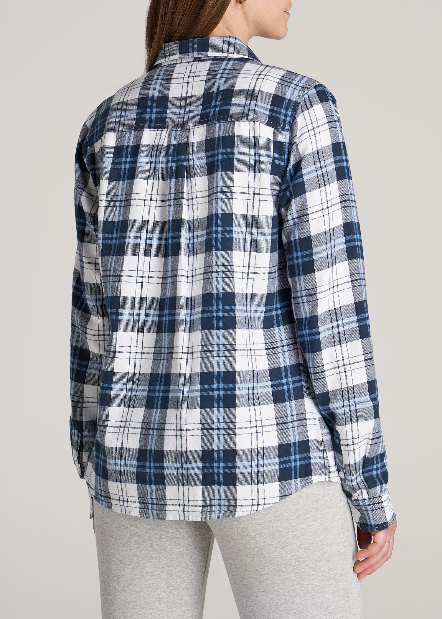    American-Tall-Women-Flannel-Button-up-Shirt-Blue-White-Plaid-back