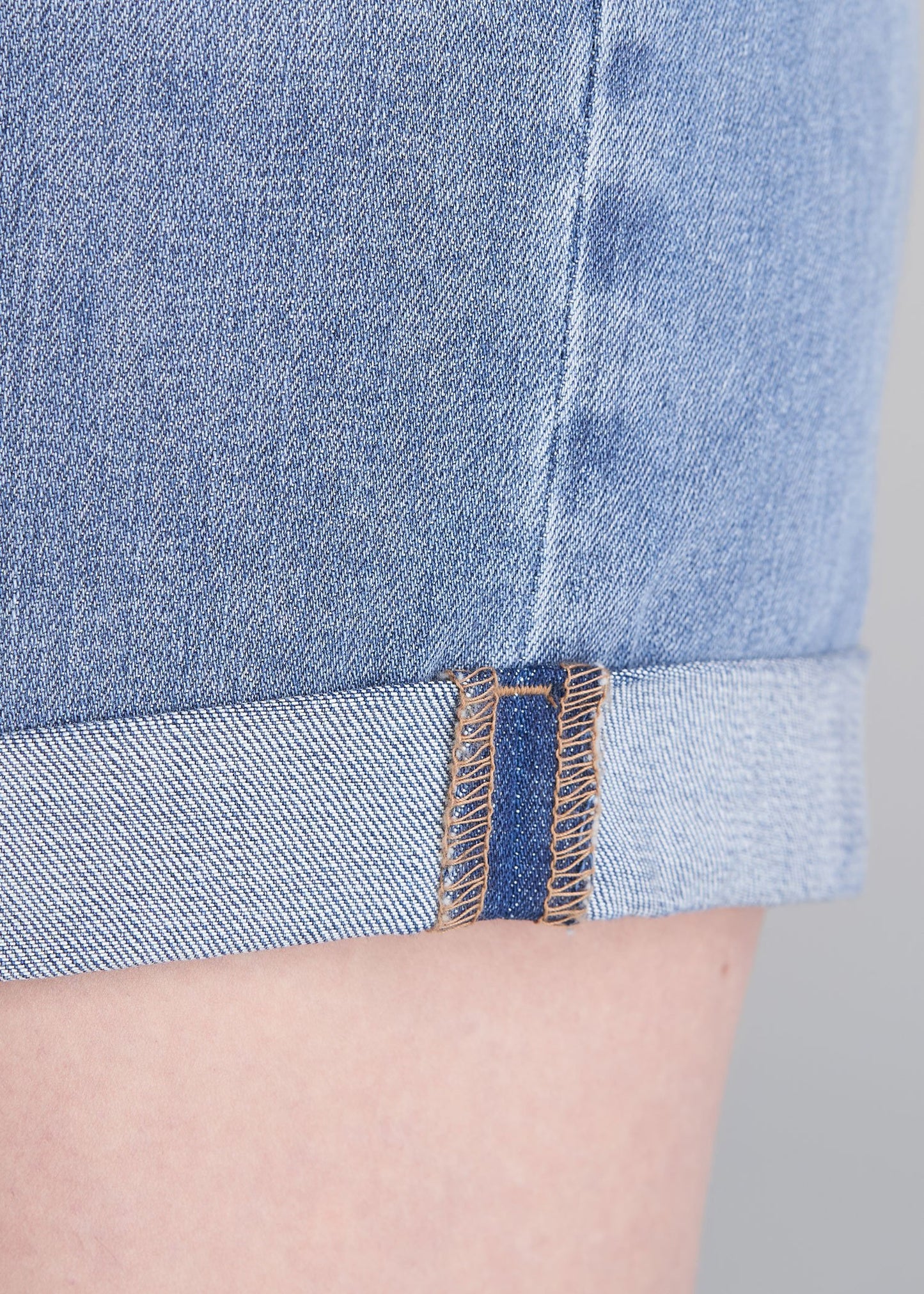 American_Tall_Womens_denim_shorts_Light_Blue-pocket-cuffdetail