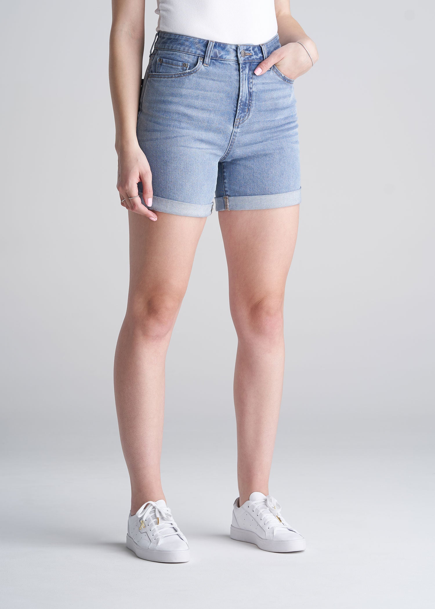 American_Tall_Womens_denim_shorts_Light_Blue-pocket-front